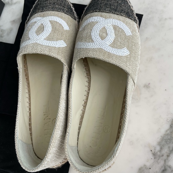 Chanel espadrilles US 7 EU 37 New sequin logo - Picture 3 of 5